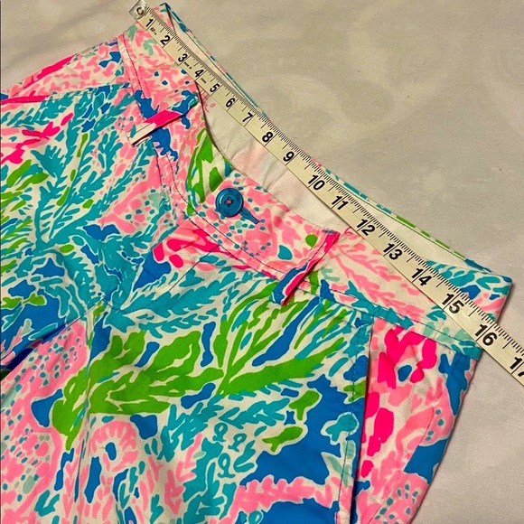 Lilly Pulitzer The Callahan Shorts Let’s Cha Cha Vibrant colors Mid Rise Size 6 - Picture 8 of 12